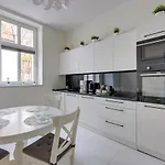 Palermo - Spacious Family 200 M From By Lion Appartement Sopot