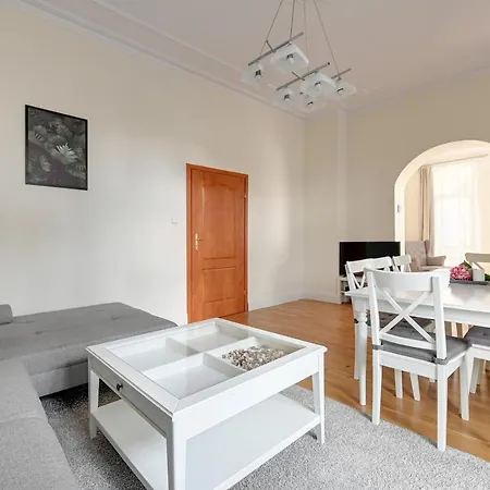 Palermo - Spacious Family 200 M From By Lion Apartmán *