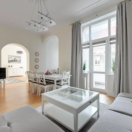 Palermo - Spacious Family 200 M From By Lion *