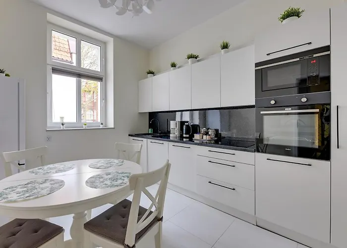 Palermo - Spacious Family 200 M From By Lion Apartament Sopot