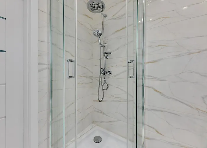 Palermo - Spacious Family 200 M From By Lion Apartament