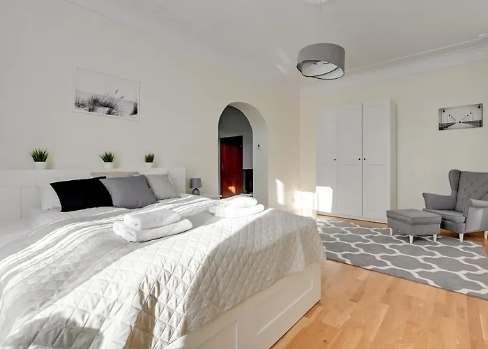 アパート Palermo - Spacious Family 200 M From By Lion ソポト